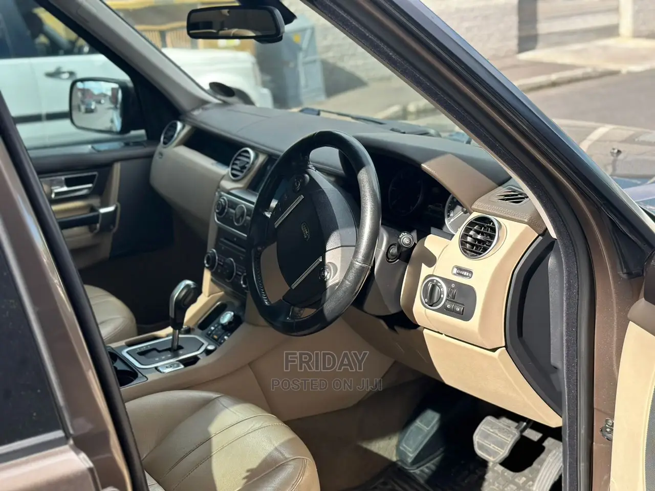 Land Rover Range Rover 2011 Gray