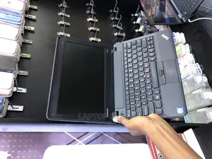 Laptop Lenovo ThinkPad X131e 4GB Intel HDD 320GB