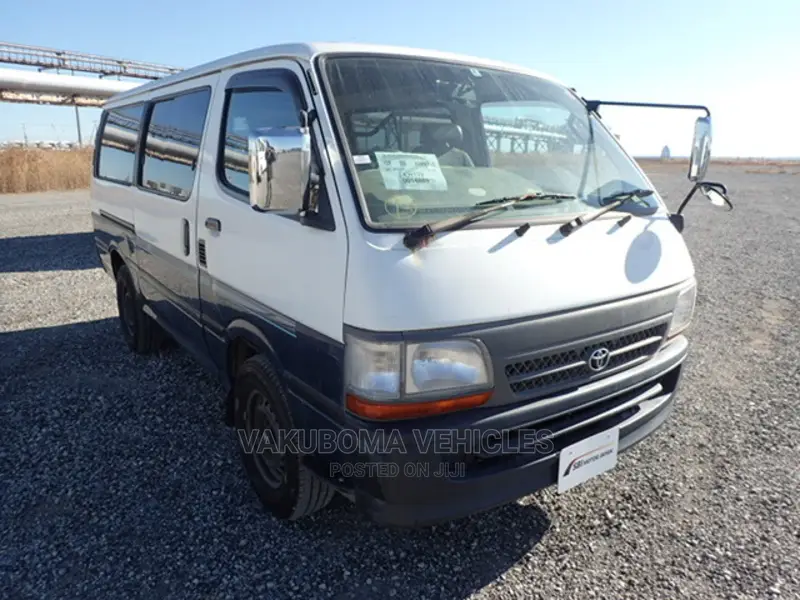 Toyota HiAce 1999 White