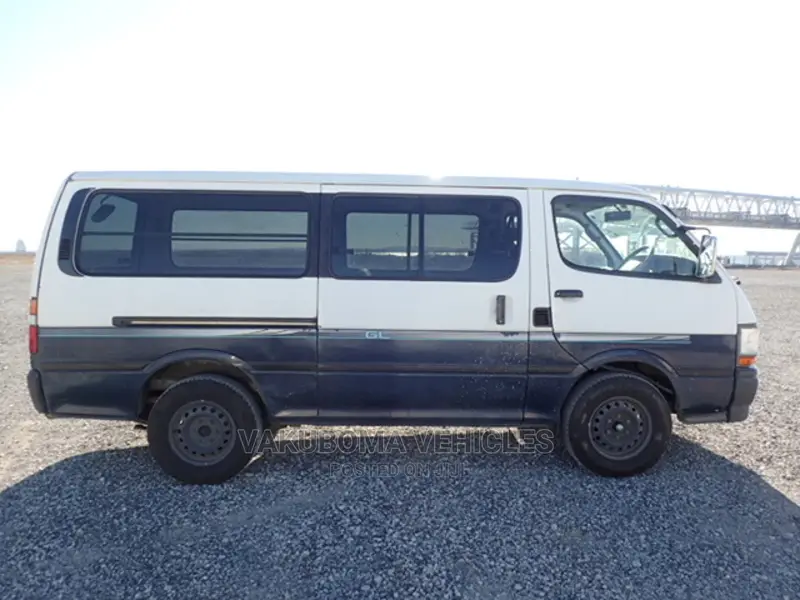 Toyota HiAce 1999 White