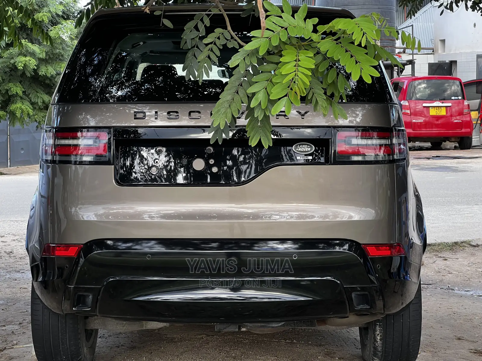 Land Rover Discovery 2018 Gold