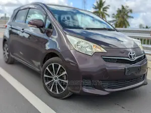 Toyota Ractis 2012 Brown