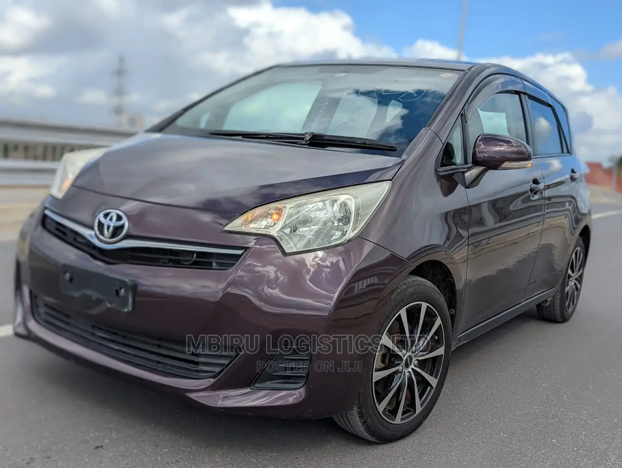 Toyota Ractis 2012 Brown