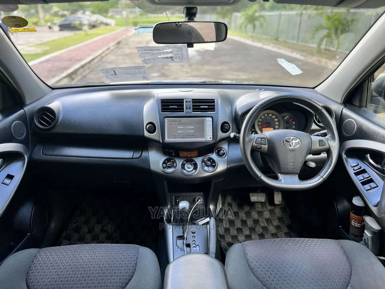 Toyota Vanguard 2011 Black