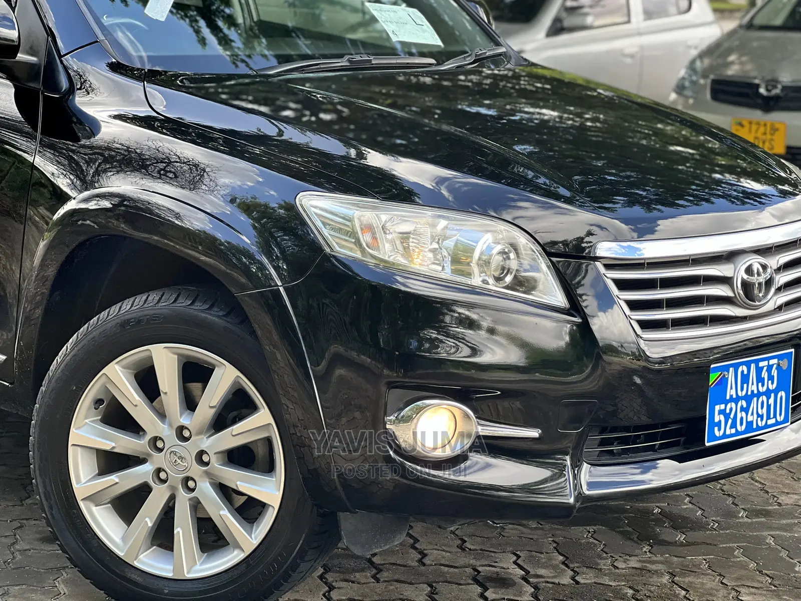 Toyota Vanguard 2011 Black