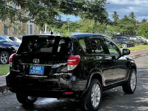 Toyota Vanguard 2011 Black