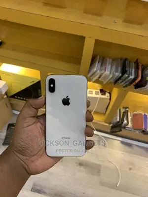 Apple iPhone X 64 GB White