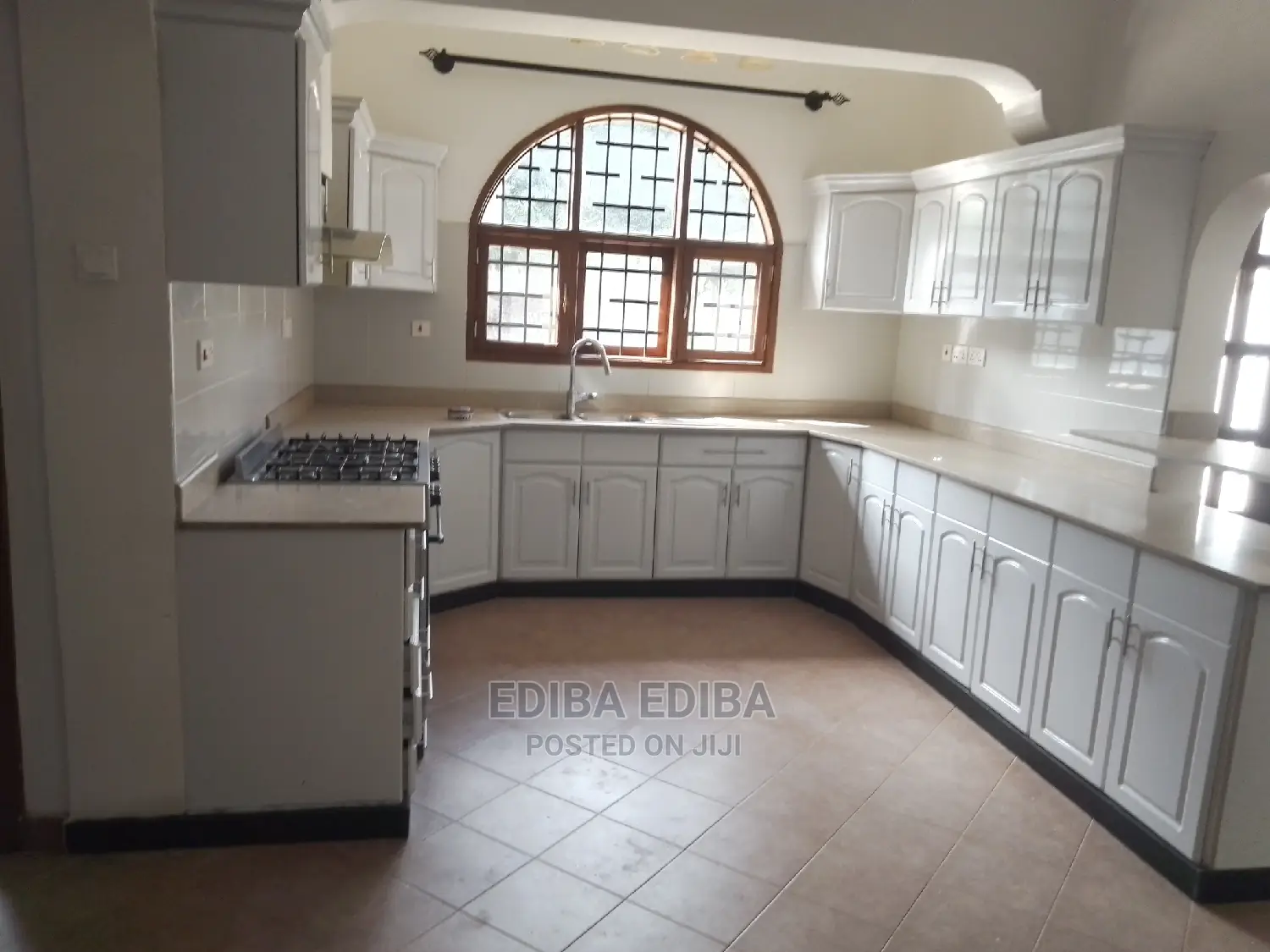 6bdrm Bungalow in Ediba Real Estate, Arusha for rent