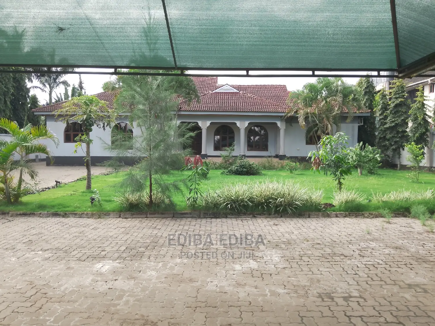 6bdrm Bungalow in Ediba Real Estate, Arusha for rent