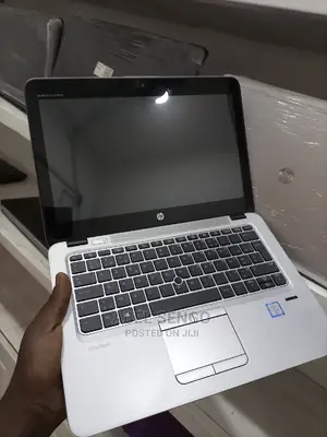 Laptop HP EliteBook 820 G3 8GB Intel Core I5 HDD+SSD 500GB