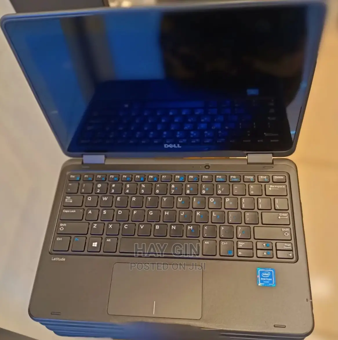 Laptop Dell Latitude 3189 4GB Intel SSD 128GB