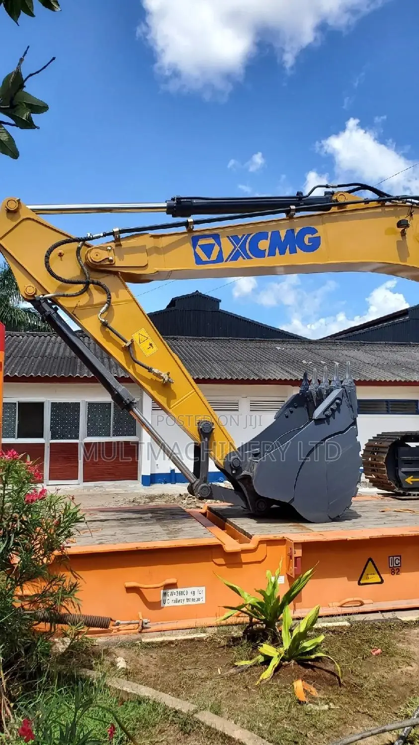 XCMG Xe215i Bland New