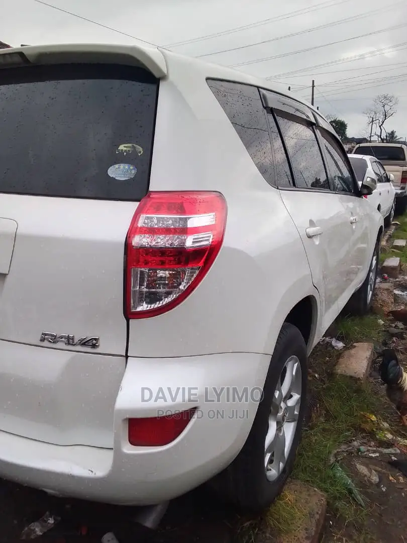 Toyota RAV4 2009 Pearl