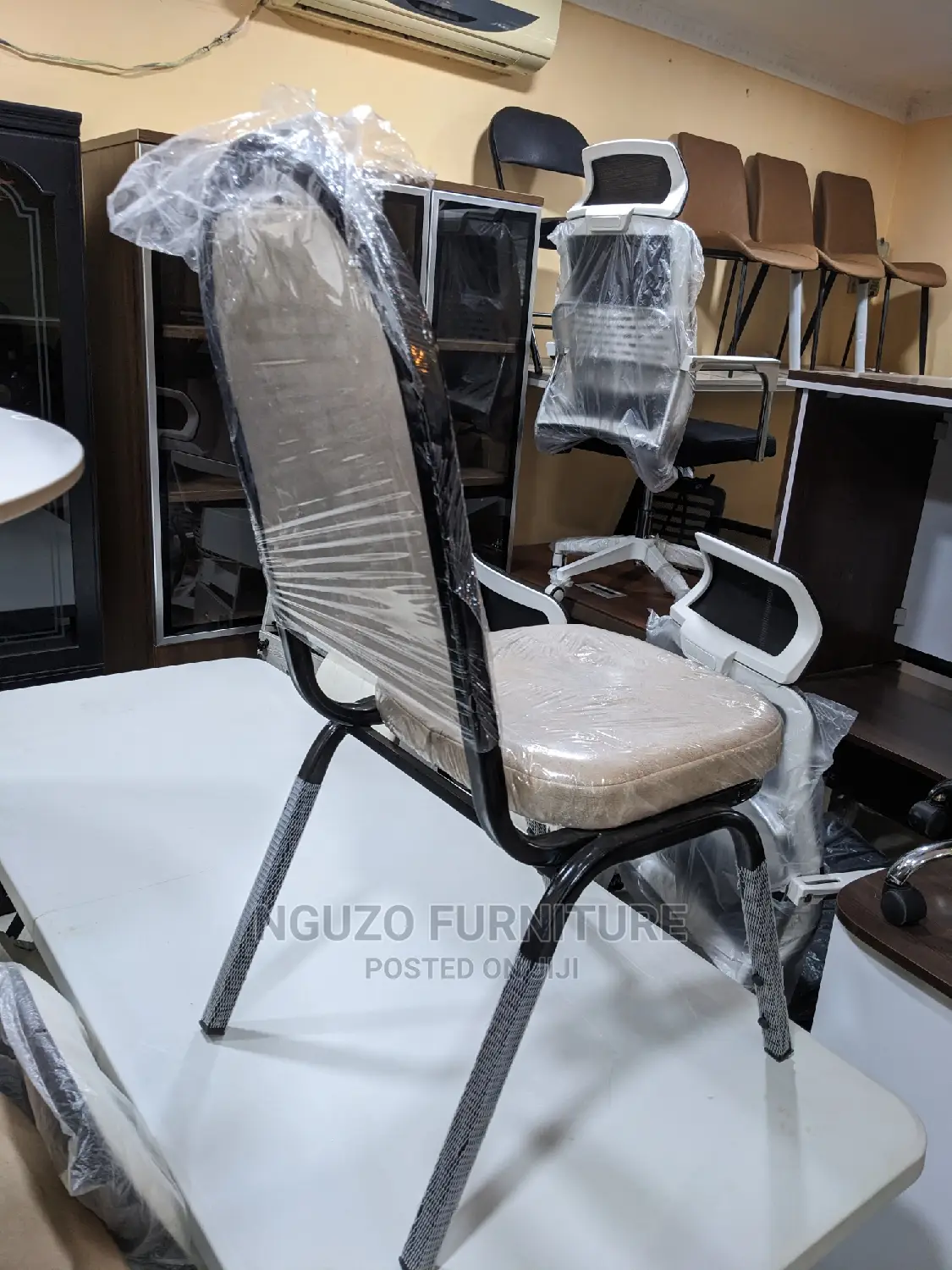Simple Visitors Chair