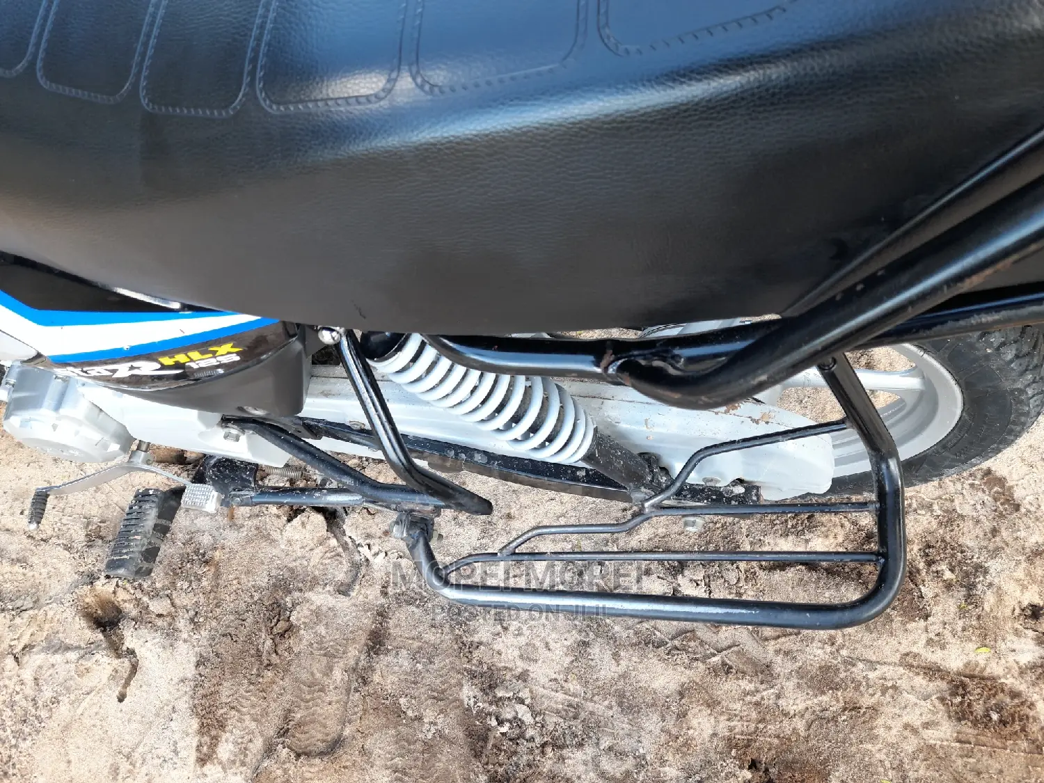 TVS HLX 125 2022