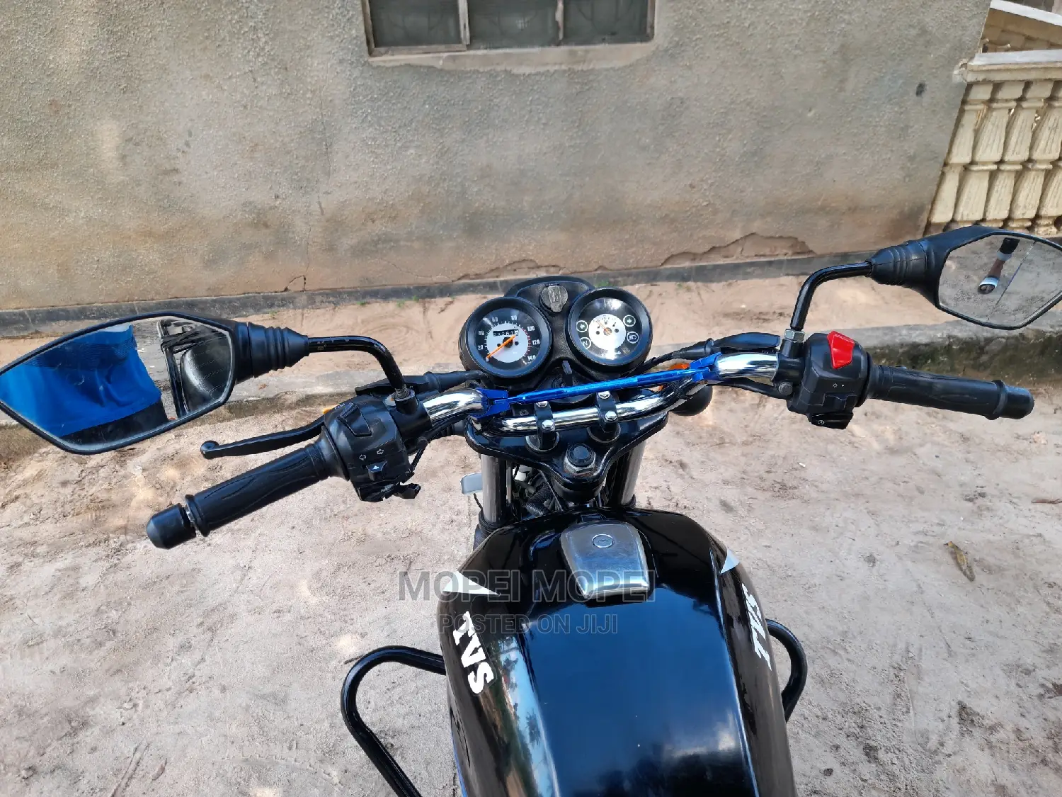 TVS HLX 125 2022
