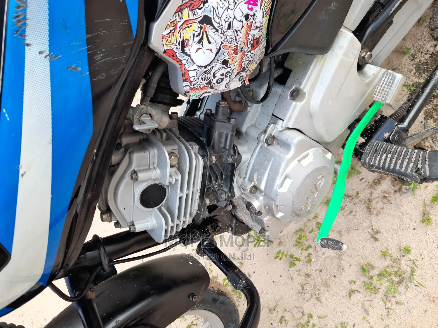 TVS HLX 125 2022 Blue