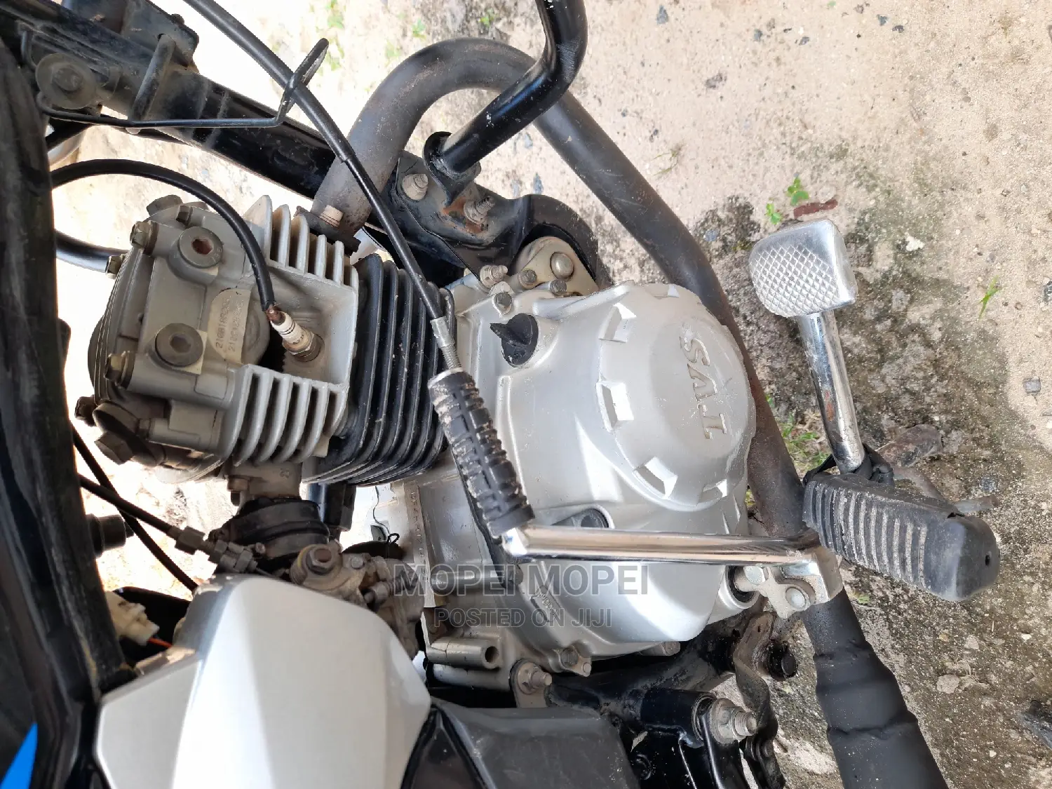 TVS HLX 125 2022 Blue