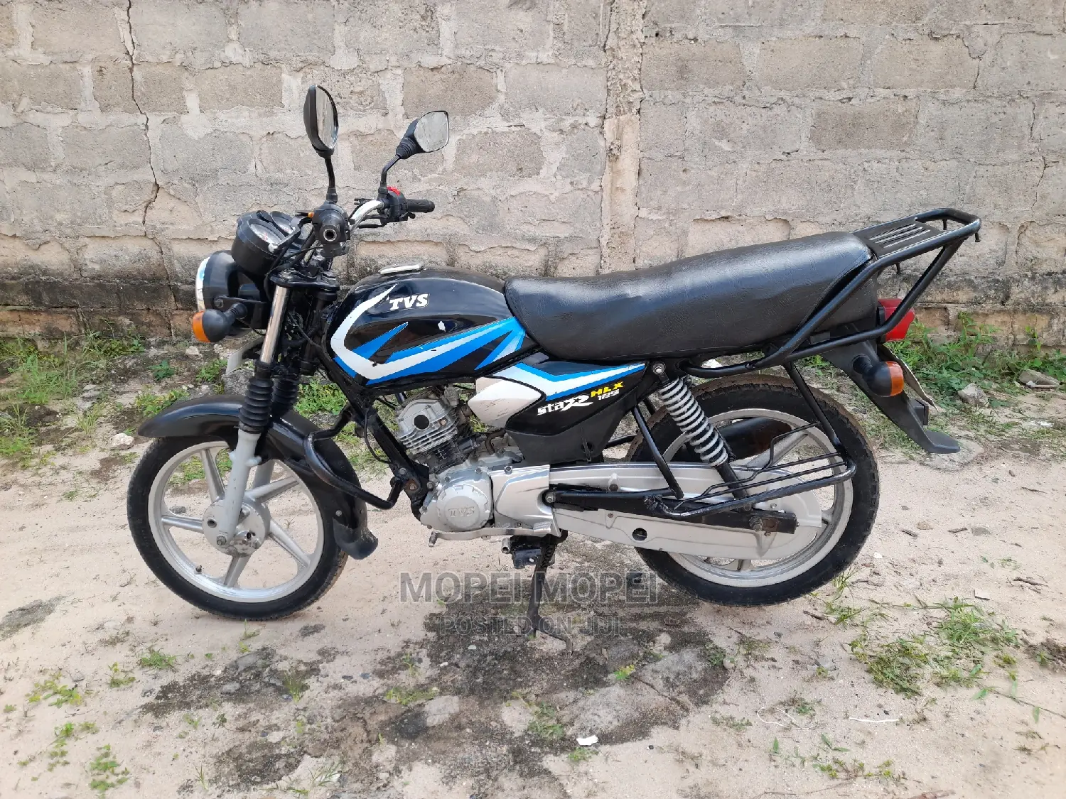 TVS HLX 125 2022 Beige