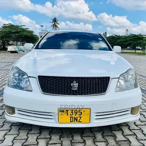 Toyota Crown 2006 White