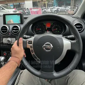 Nissan Dualis 2009 Gold