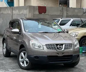 Nissan Dualis 2009 Gold