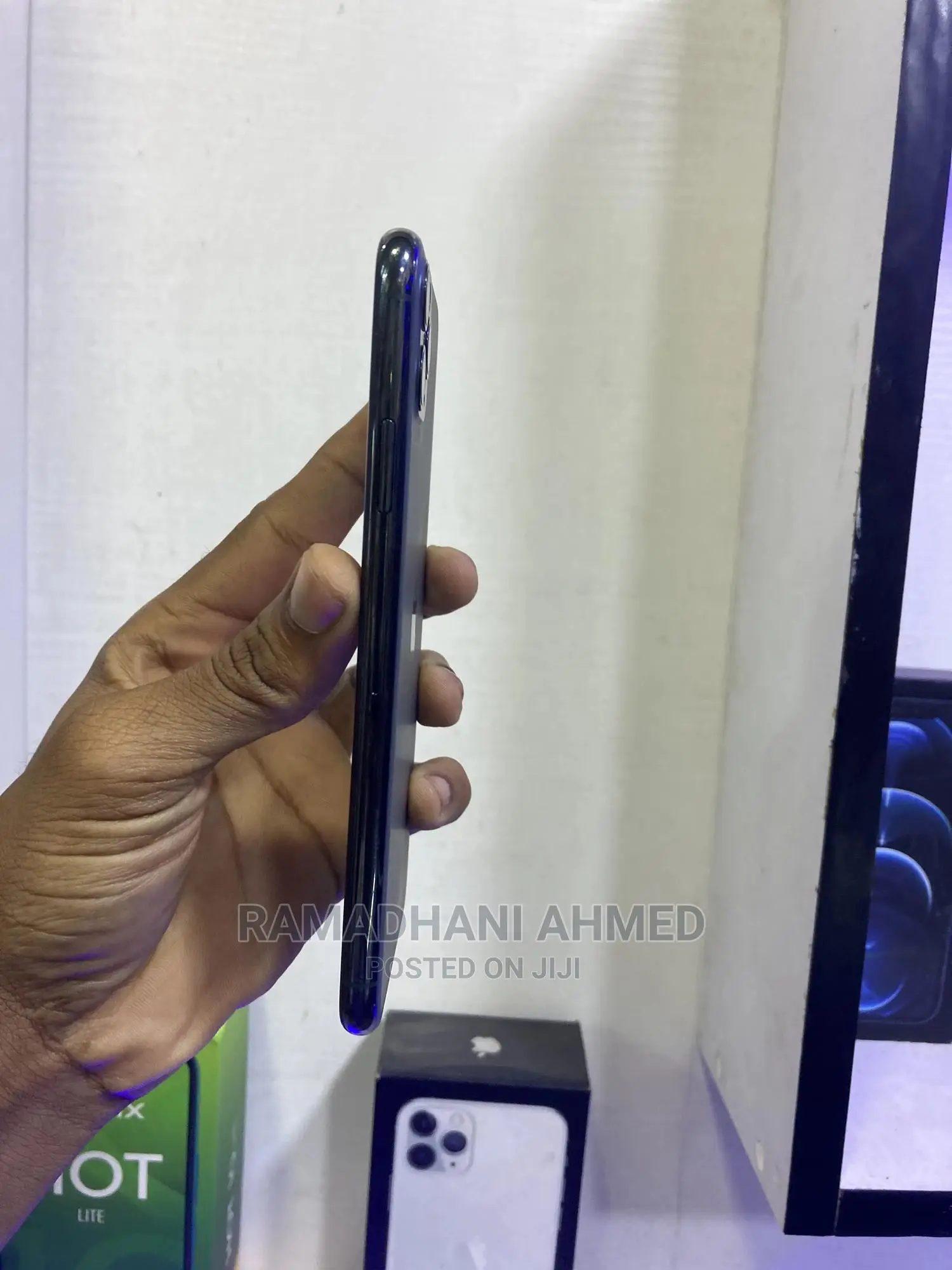 Apple iPhone 11 Pro Max 64 GB Green