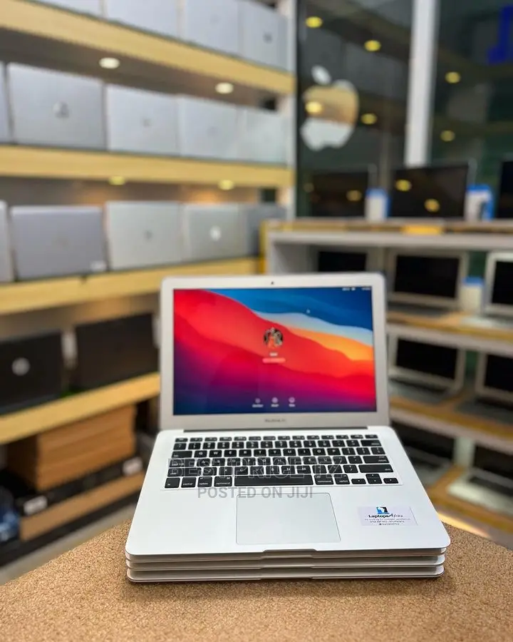 Laptop Apple MacBook Air 2017 8GB Intel Core I5 SSD 128GB