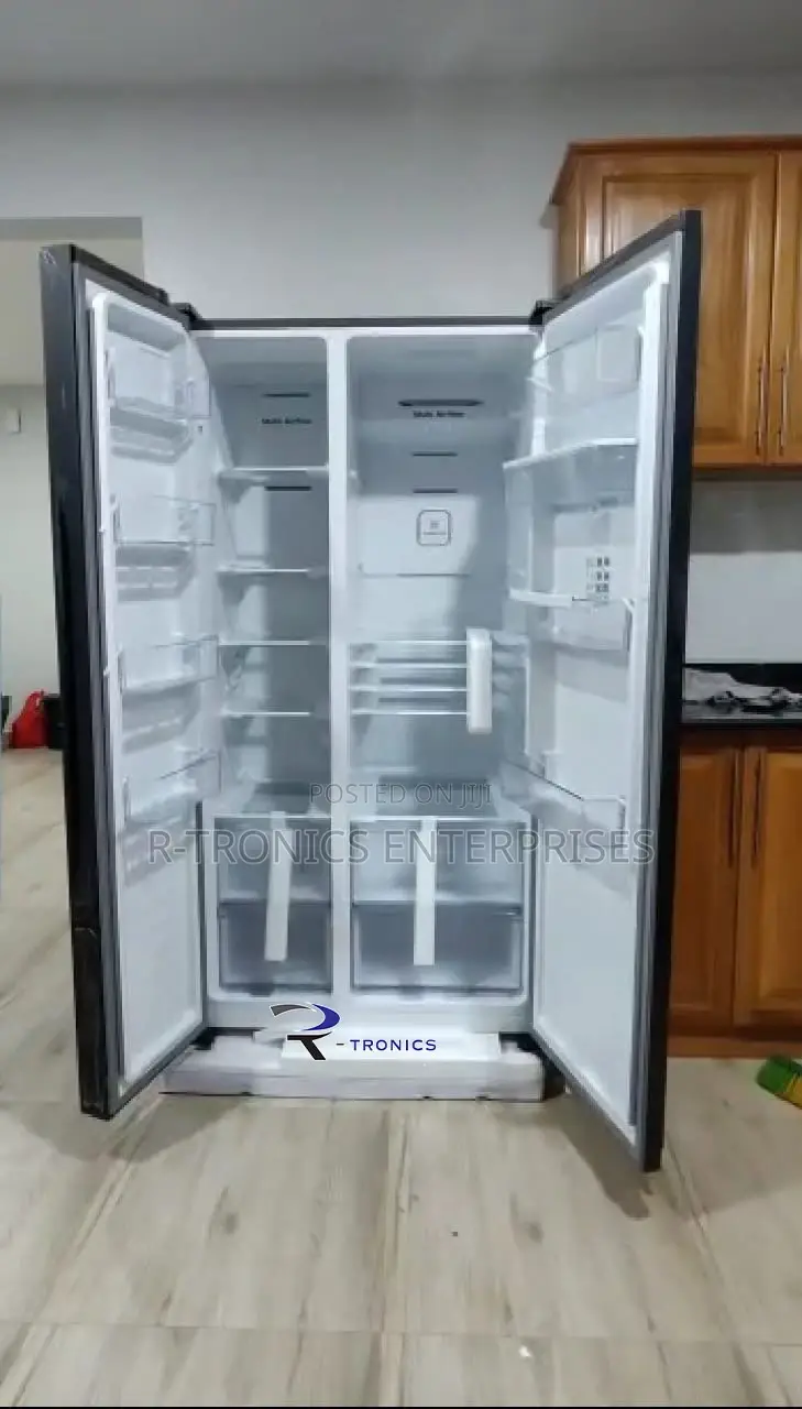 Hisense Side by Side Fridge (Black Mirror Finish)