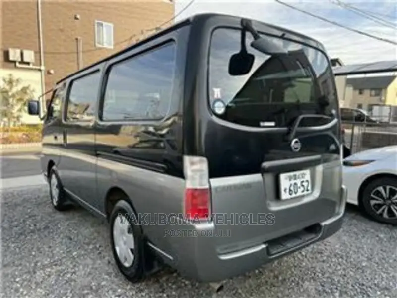 Nissan Caravan (Urvan) 2005 Black