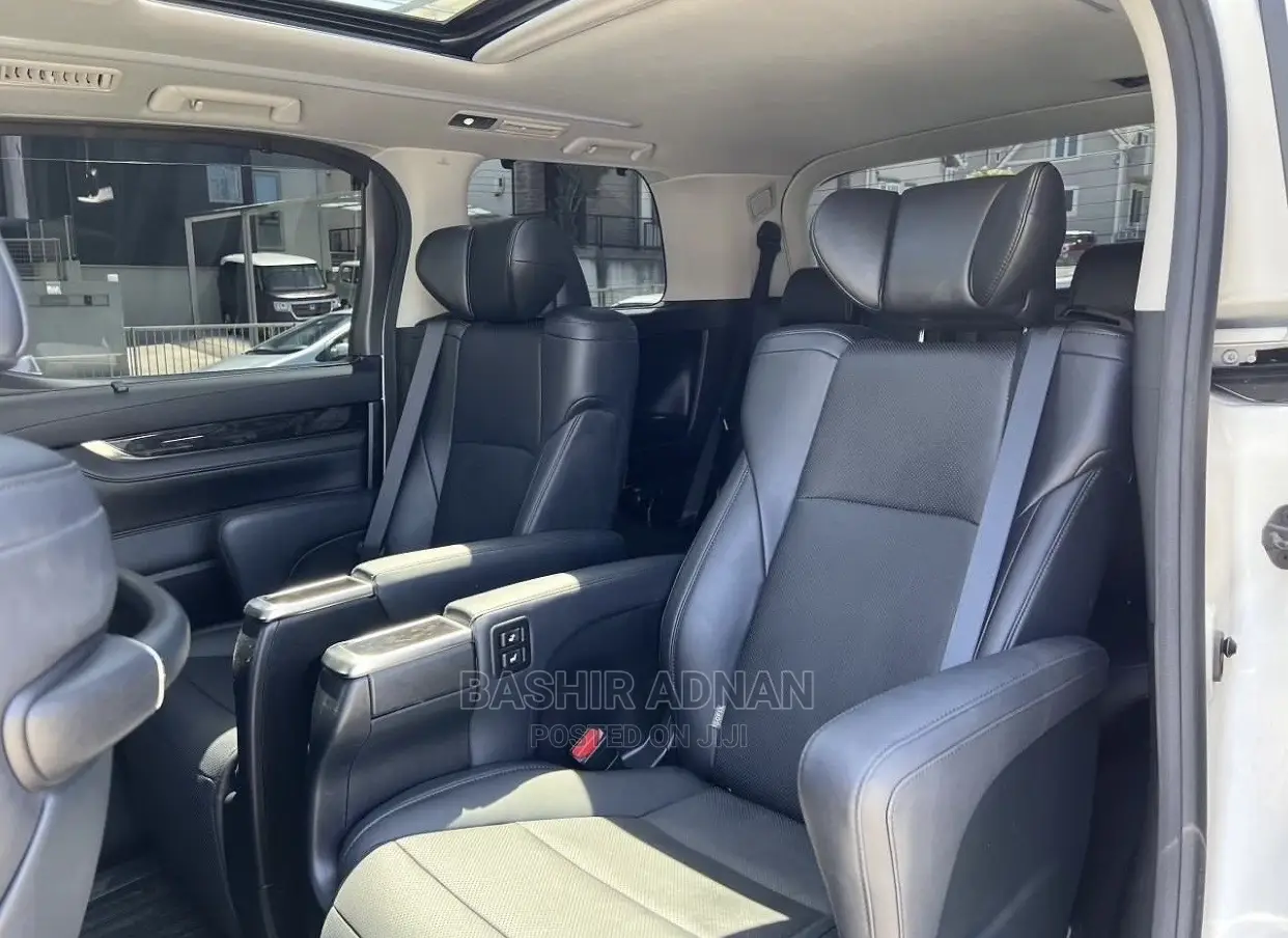 Toyota Alphard 2021 White