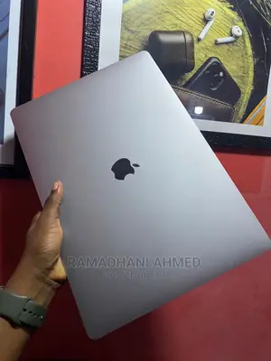 Laptop Apple MacBook Pro 2019 32GB Intel Core I9 SSD 500GB