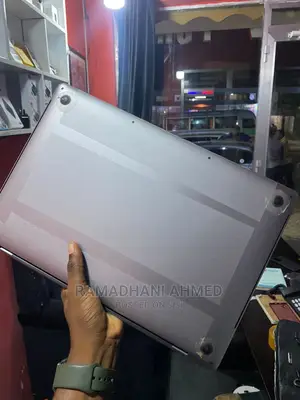 Laptop Apple MacBook Pro 2019 32GB Intel Core I9 SSD 500GB