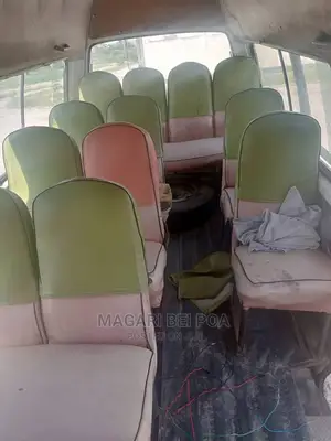 Toyota HiAce 1984 Orange
