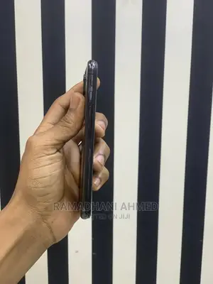 Apple iPhone X 64 GB Black