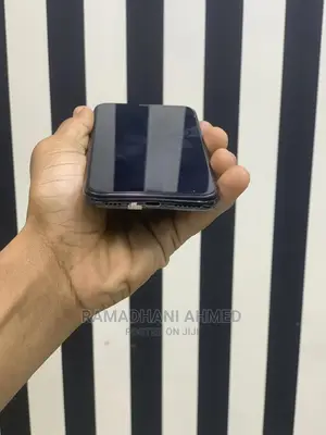 Apple iPhone X 64 GB Black