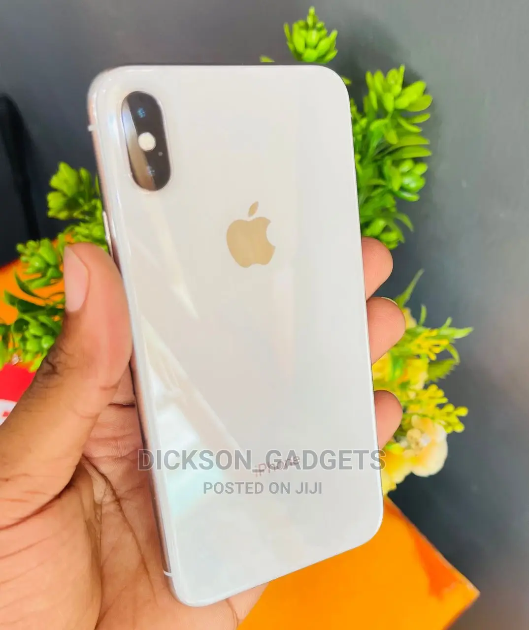 Apple iPhone X 64 GB White