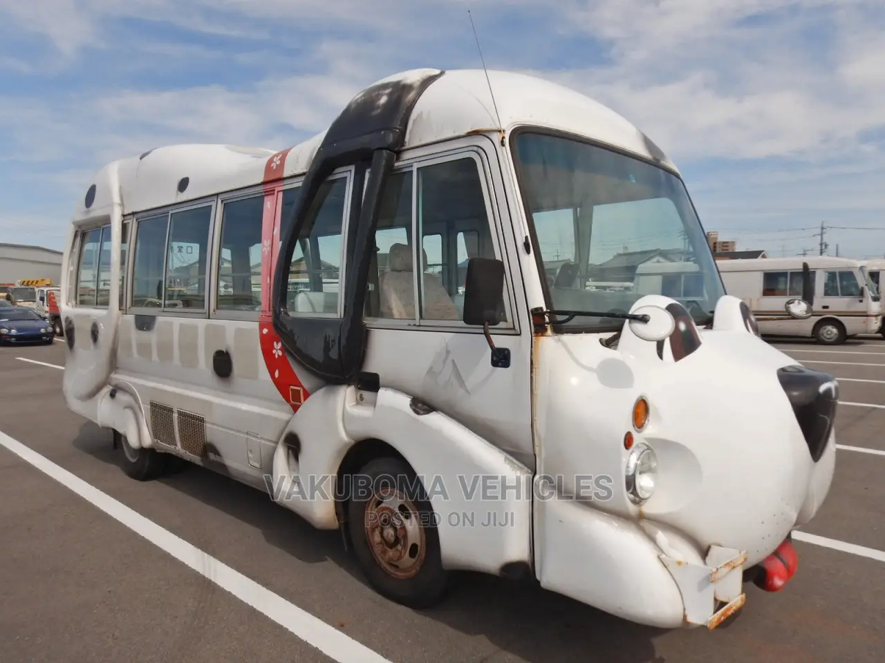 Mitsubishi Fuso Rosa 1997 White