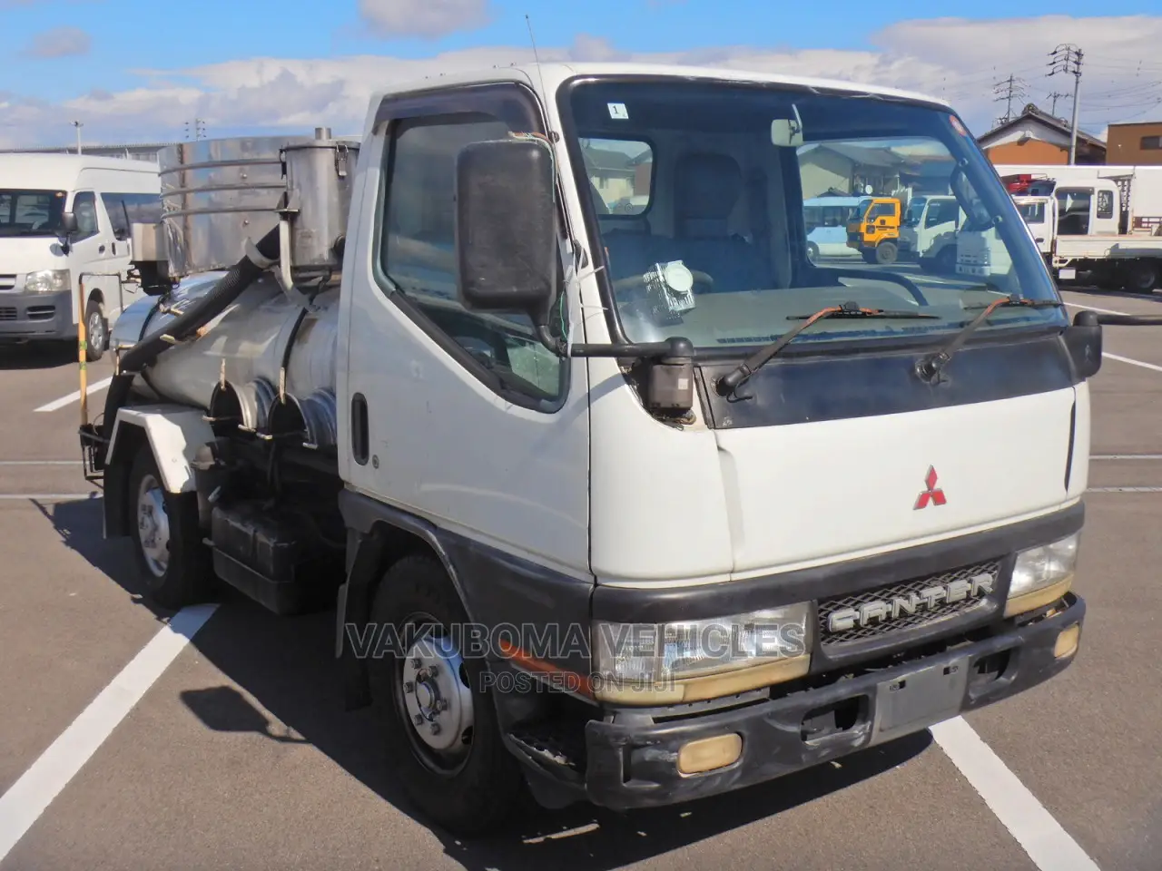 Mitsubishi Septic Trucks