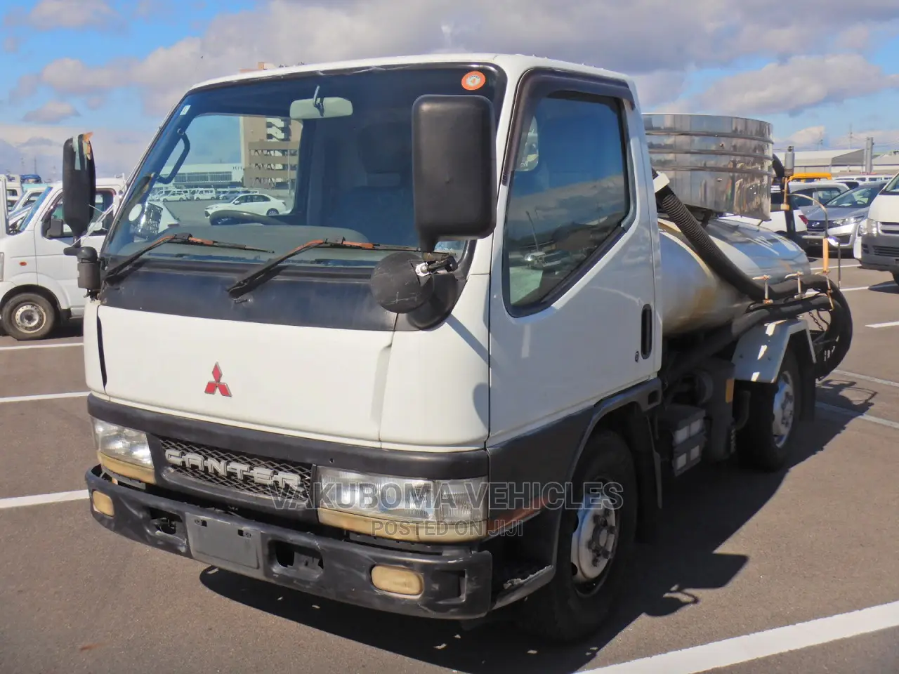 Mitsubishi Septic Trucks