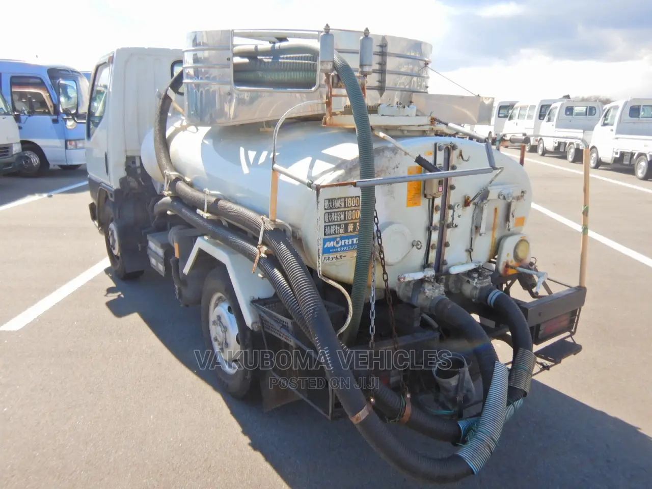 Mitsubishi Septic Trucks