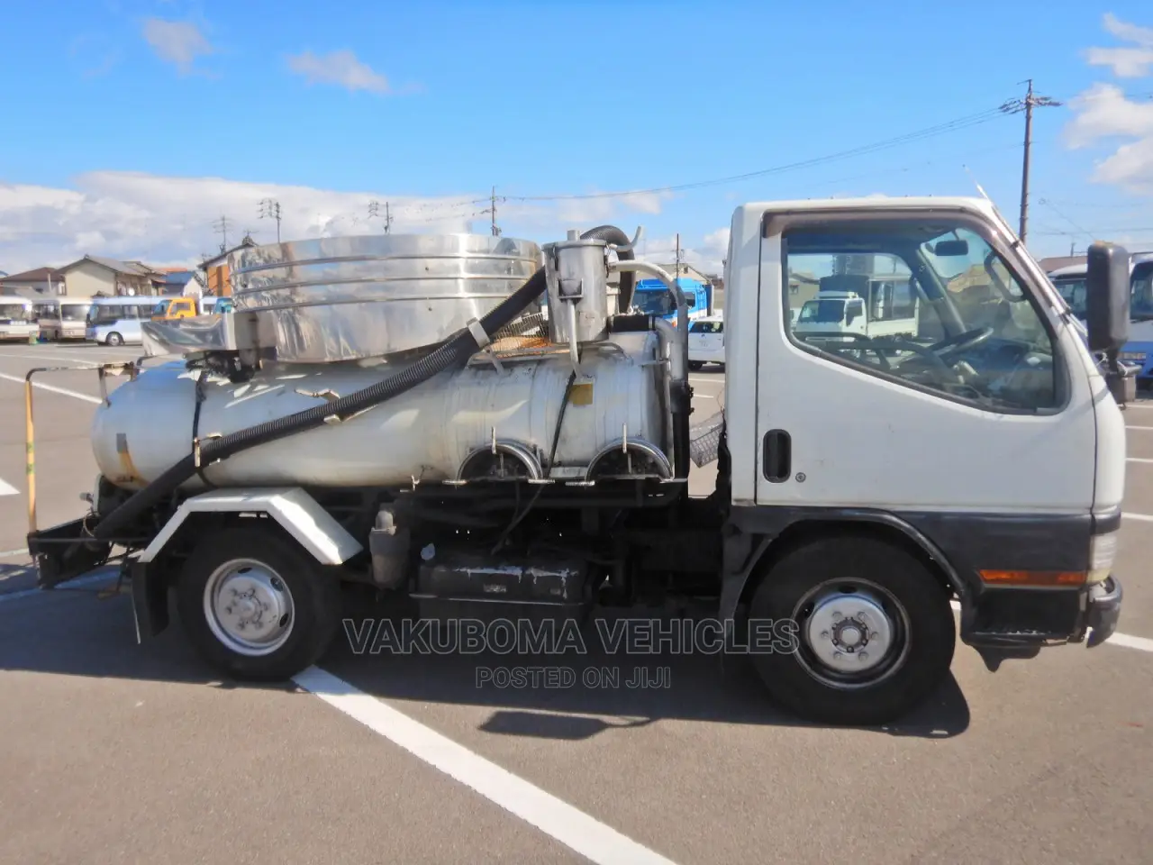 Mitsubishi Septic Trucks