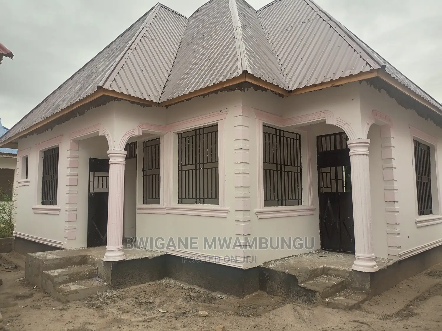 3bdrm Apartment in Mwambungu Broker, Mbagala for sale