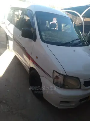 Toyota Noah 2.0 FWD (8 Seater) 2004 White