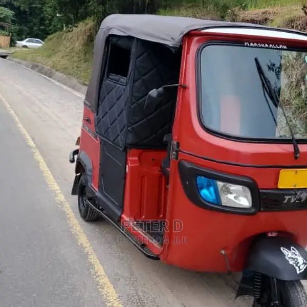 TVS Neo NX 2022 Red