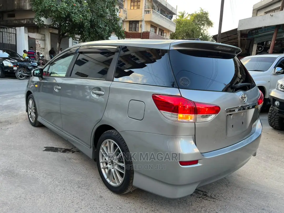 Toyota Wish 2009 Silver