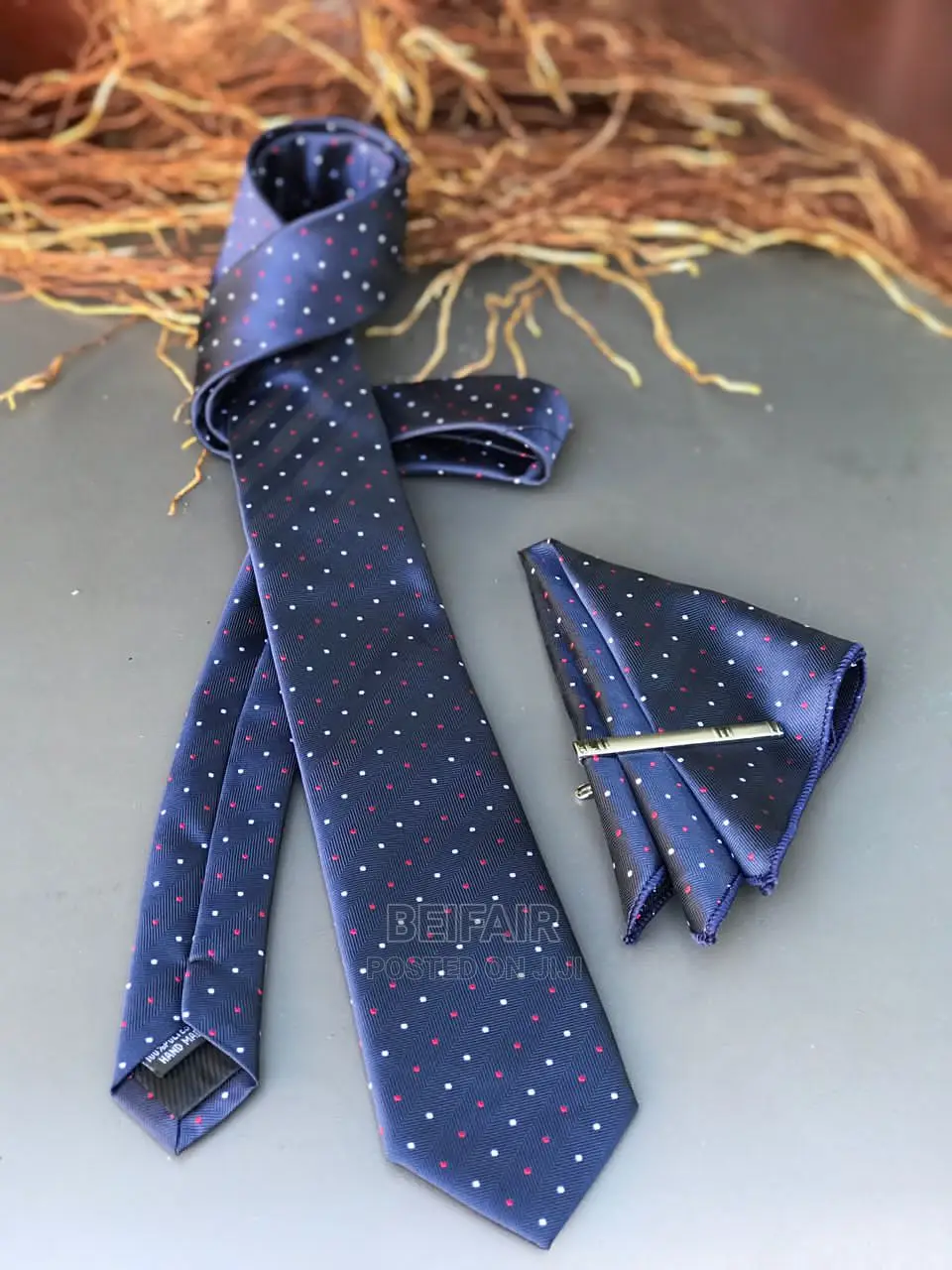 Tai Nzito | Tie