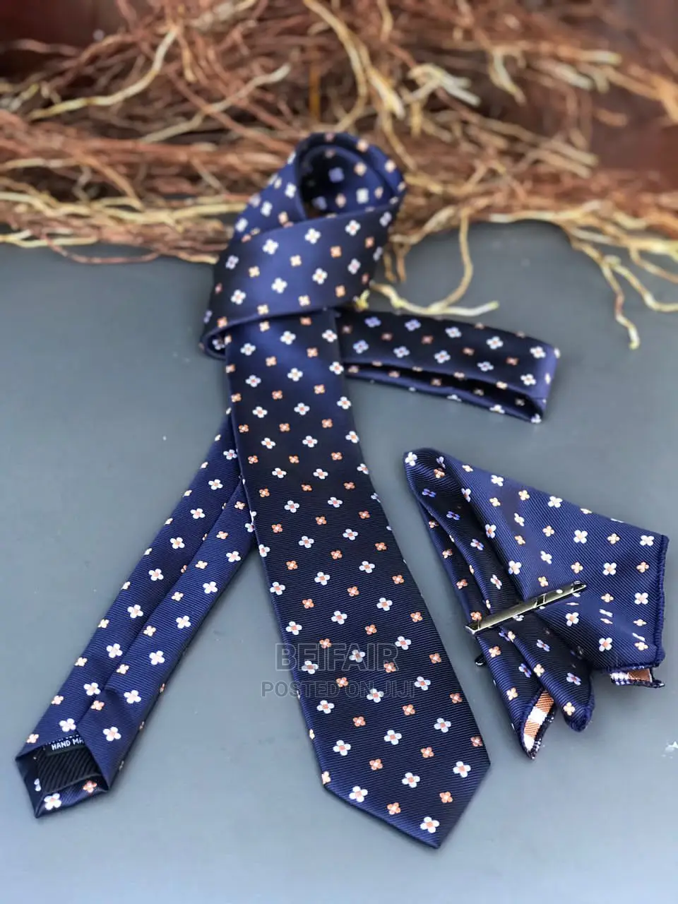Tai Nzito | Tie