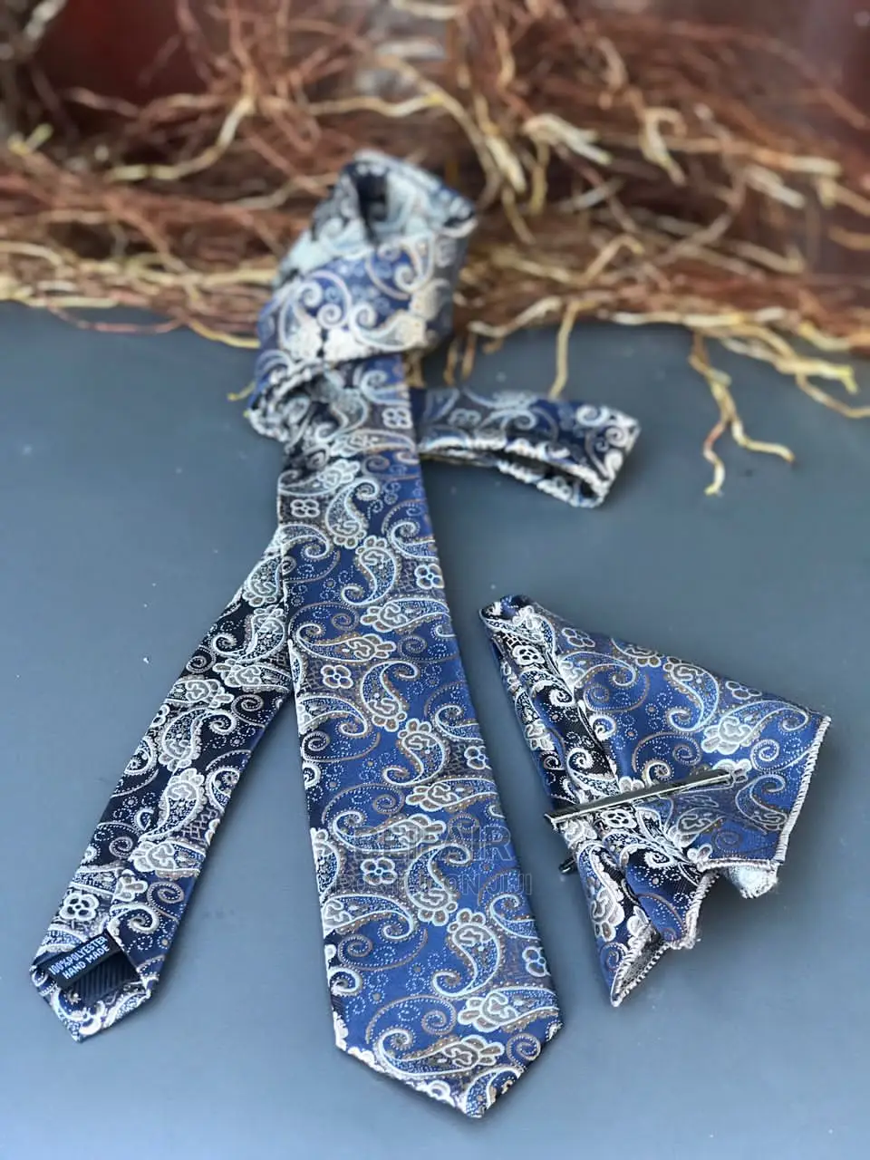 Tai Nzito | Tie