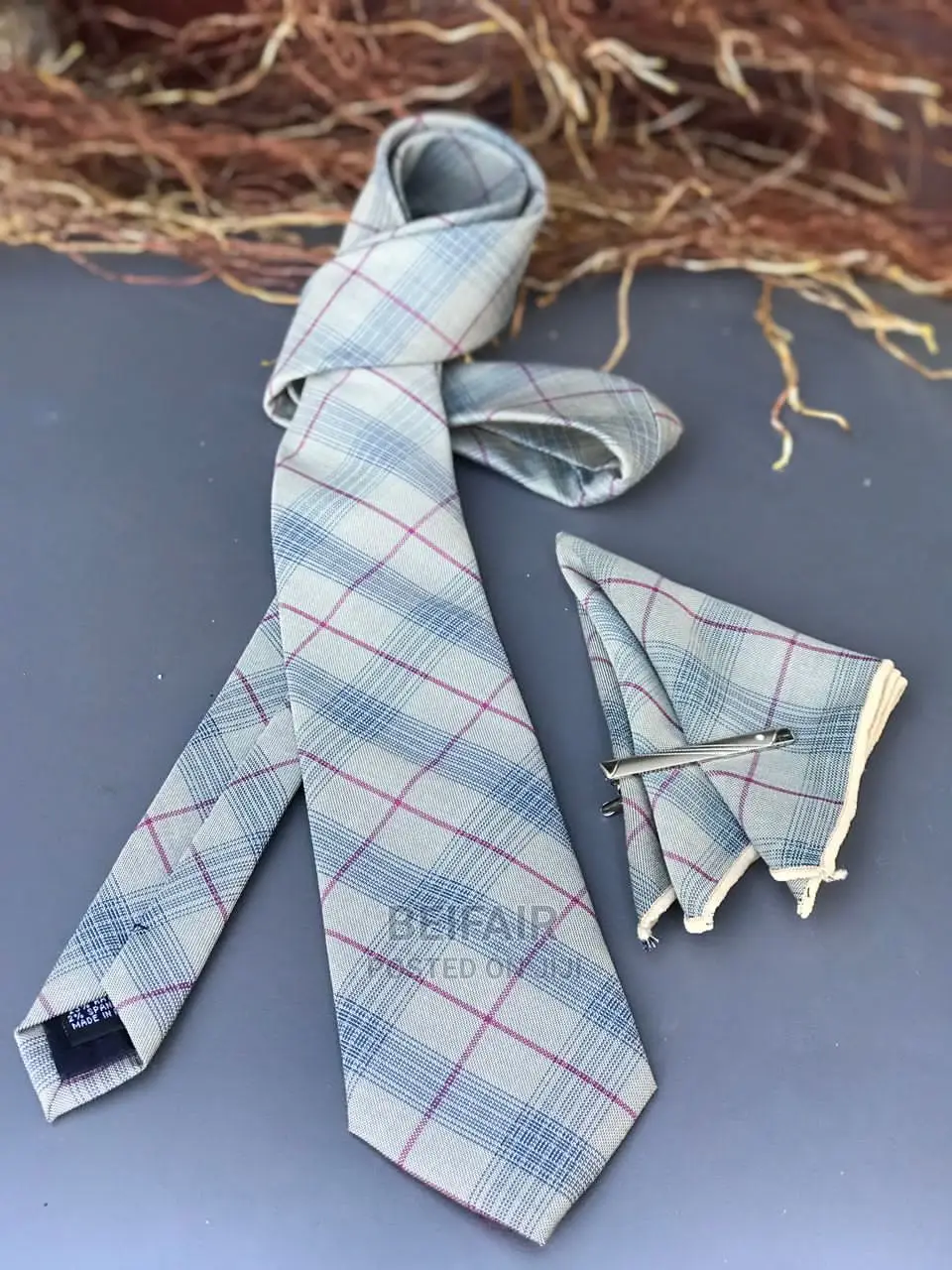 Tai Nzito | Tie